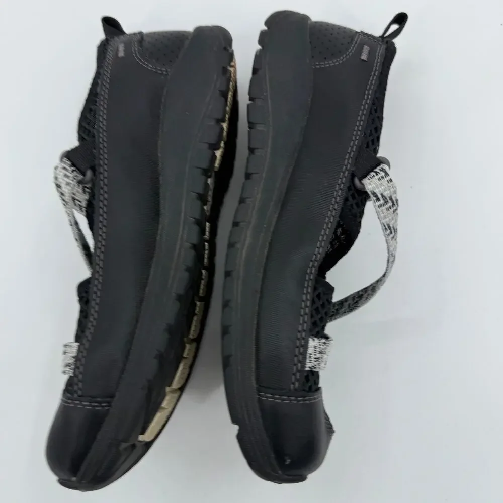 CHACO Kids Black Size 5 Closed Toe Adjustable Water Hiking Outdoor Shoe